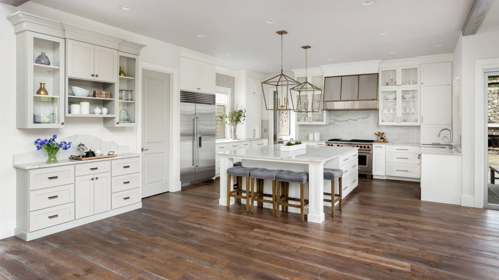 Photo Documentation Guide: What to Look for When Buying Premium Hardwoods